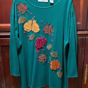 Chaus woman Vintage plus size 2 Green Top with Fruit and Leaf  velvet Appliqué